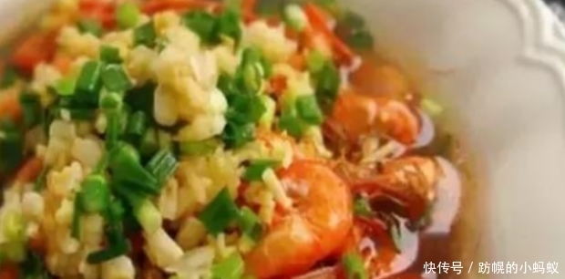 木耳|美食推荐:蒜拌脆河虾,香菇炖肉,酸汤排骨煲,拍黄瓜拌木耳做法