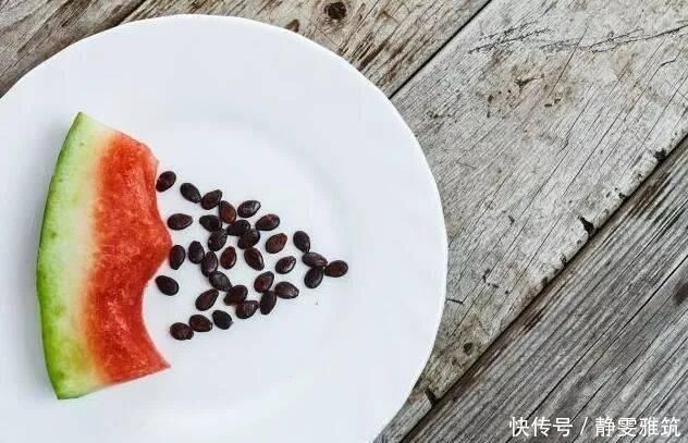  种子|常吃的4种水果，吃剩的种子不要扔，往盆里一种，种出水果小盆栽
