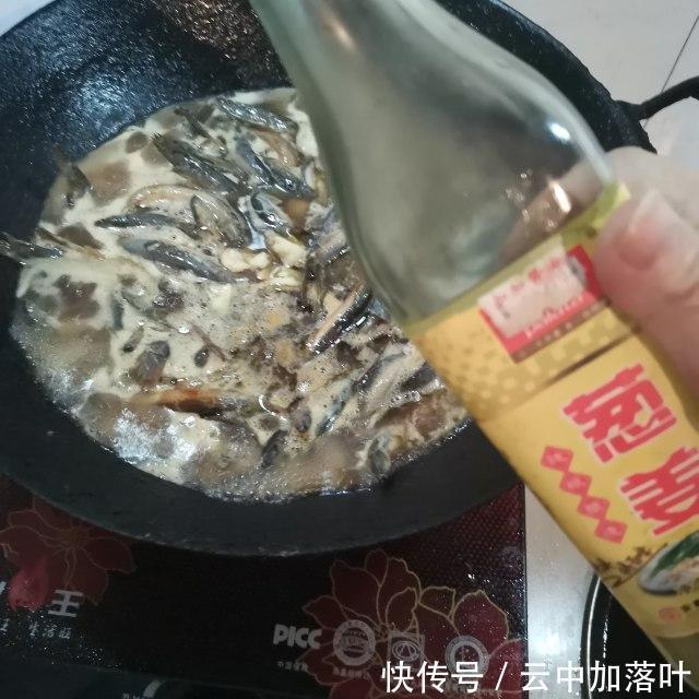 下饭|红烧野生泥鳅,酱香浓郁,十分下饭