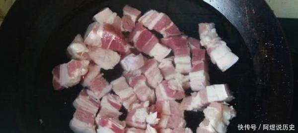  红烧肉|保姆来应聘开口就要8800，我妈让她做红烧肉，她却做成了这样