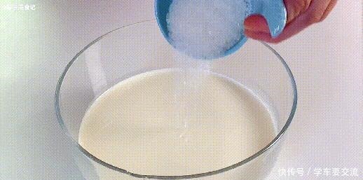 入口|女生最爱的芒果酸奶慕斯,甜蜜柔滑,入口即化,不用烤箱也能做