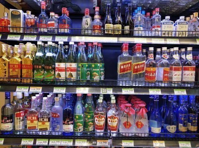 抓紧|为啥建议大家抓紧存一些白酒看完4点你就知道了,早了解早受益