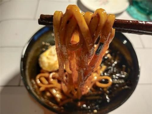 料汁|葱油拌面原来这么简单,这么做口感筋道一点也不坨,一周也吃不够