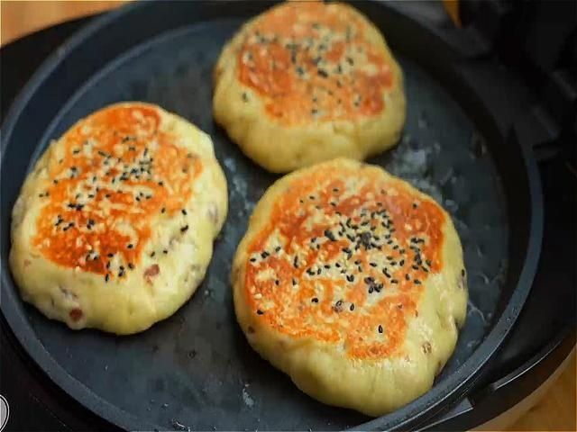 好吃|1碗糯米,2个鸡蛋,简单一做,营养好吃易消化,解馋又顶饱