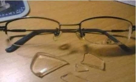  面对|孙子与同学争执打碎对方眼镜，面对索赔2000，奶奶的做法让人佩服