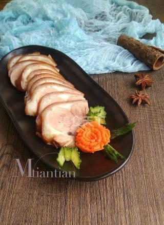  好吃|怎么做家庭版酱肘子最好吃 家庭版酱肘子怎么做好吃