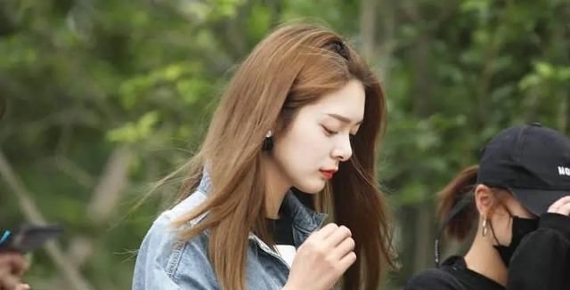 千金|她被王思聪挖掘,却被喷富家千金走后门,如今连接两部戏打脸观众