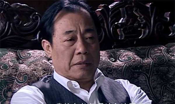 伪装|潜伏：余则成以为自己伪装得很成功！其实吴敬中比他还厉害！