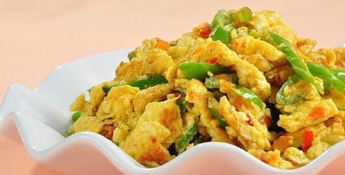 青椒|精选美食青椒炒蛋,核桃鸡片,鱿鱼烧排骨,番茄炖牛肉的做法