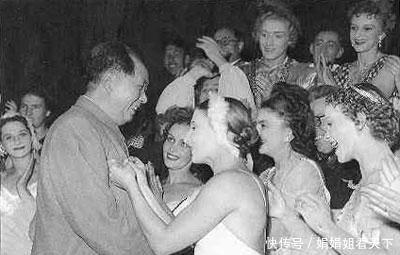  经典|毛泽东经典十大笑容照片张张经典 尽显领袖风采