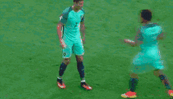 坐能|搞笑GIF:你这一坐能定乾坤啊