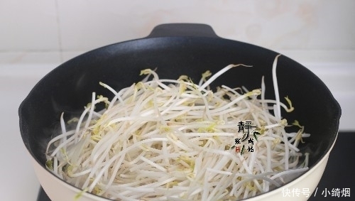 春天|原来韭菜和此菜才是天生一对,3分钟就出锅,比大鱼大肉都香