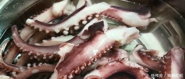 好吃|章鱼须这样做太好吃了,香嫩入味,麻辣爽口,好吃到停不下来