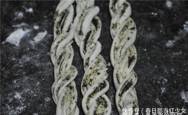 做法|吃了30多年馒头,第一次知此做法!层层薄如蝉翼,撕着吃最香!