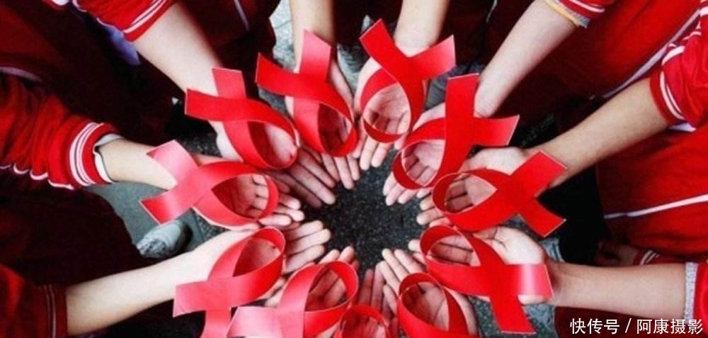 伤口|嫌疑人把血抹在警察伤口上：我有艾滋病！