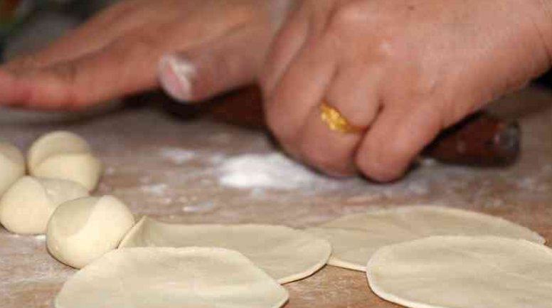  芹菜|7月包饺子，荠菜芹菜靠边站，这菜正当季，一咬满口香，百吃不厌