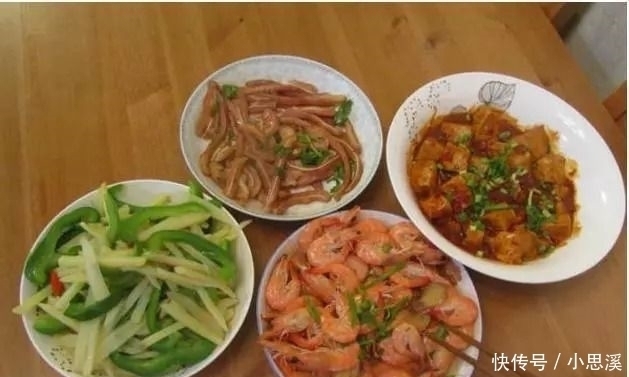 照片|女儿放假非要住姥姥家,说姥姥做的饭菜好吃,发来照片一看,懵了