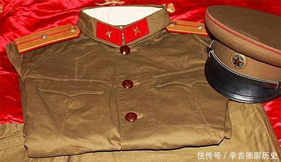 官服|清朝的官服，头顶着一根“避雷针”，这有何作用