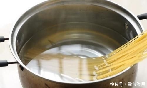 不腻|孩子就爱吃这面条,隔三差五总做一次,简单好做,总也吃不腻!