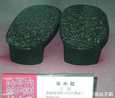 大雨|大雨冲刷后现身的千年古墓，其中一件珍贵文物，打脸日本人