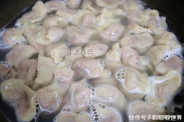吃饺子|入伏吃饺子,韭菜芹菜不如这菜,钙和铁丰富,现在吃正当时