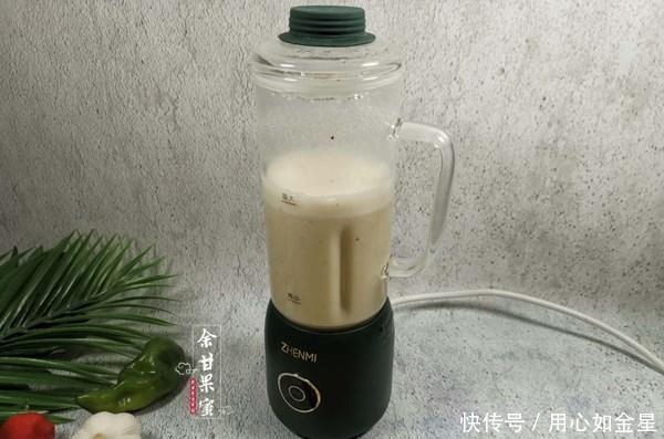 早餐|我的早餐饮品，用这两种食材磨豆浆，香甜好喝，一次不到2元