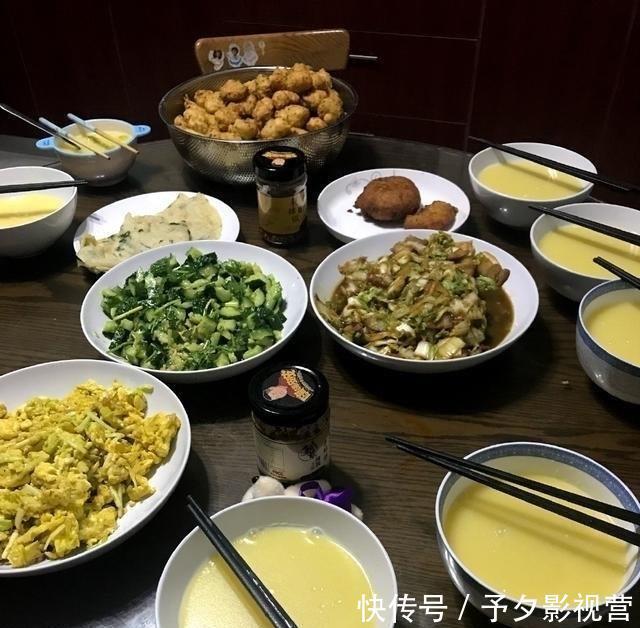 黄磊|邓超家的午餐黄磊家的午餐岳云鹏家的午餐一对比分外明显