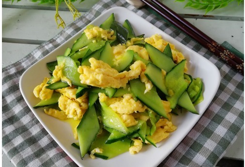 入少许盐|上班族晚餐,用鸡蛋搭配是首选,分享12道鸡蛋做法,天天吃都不腻