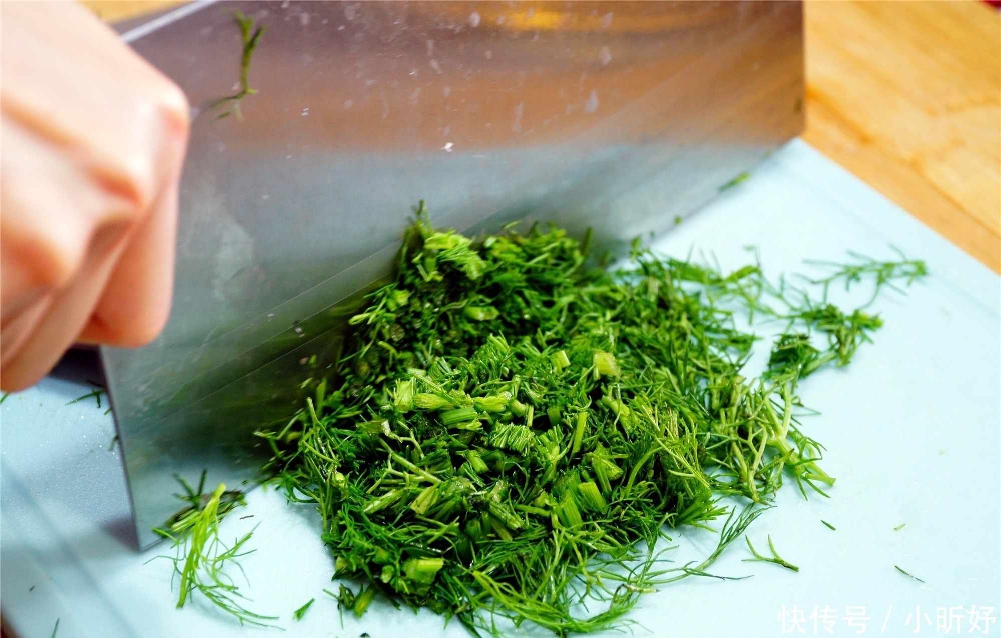 蔬菜|万能蔬菜鸡蛋饼,家里有啥菜用啥菜,不和面不擀面,几分钟出锅