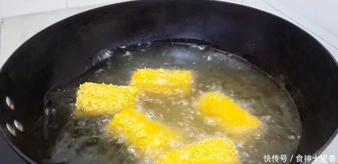 孩子|糯米又出新吃法,加2把红枣,个个焦脆又软糯,出锅孩子抢着吃