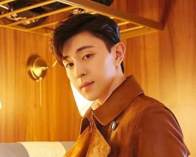  综艺节目中|《极限挑战》、《密室大逃脱》后，今年无戏可拍的他沦为了综艺咖