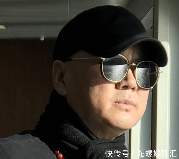 春晚舞台上|他曾上春晚20次,却因一句话被索赔一亿,如今沦落街头当网红