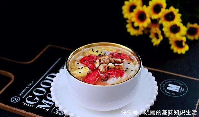 百合草莓酒|这种汤羹没有奶茶贵,却比饮料奶茶好,5元煮一锅,解秋燥还养颜