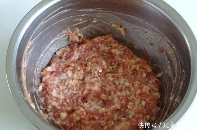  上桌|高温天，最爱做这菜，蒸一蒸就上桌，鲜嫩美味又营养！