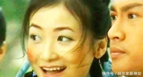 认出|原来蛛儿一开始就认出张无忌了，却装作不知道，原因才最心酸