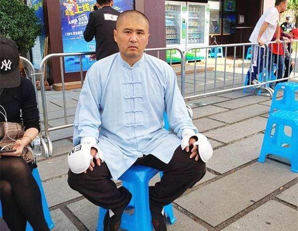 惯用|气功大师发功退洪水？拿公共事件炒作牟私利，是假大师惯用的伎俩