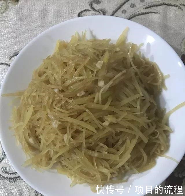 简单|土豆丝的14种做法，制作简单营养开胃，搭配米饭更是超级下饭