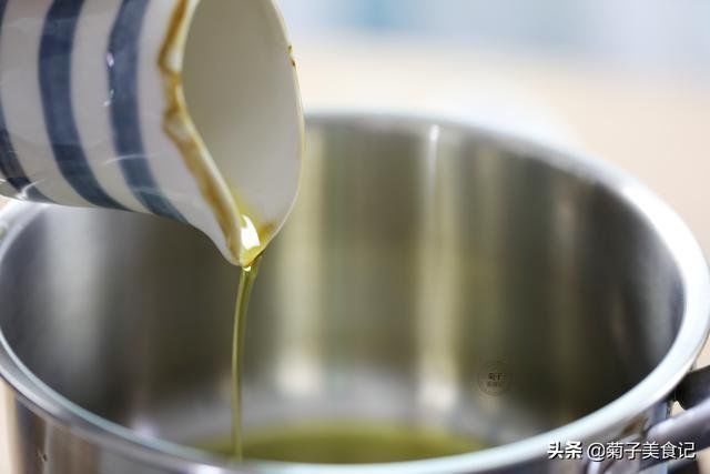  好吃|冬笋炖得一滴水也不加它们太好吃了，孩子们喜欢吃和吃