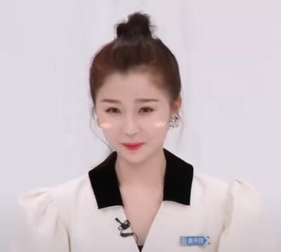 虞书欣|当虞书欣出场“戏多”时,谁注意lisa表情了,女生都明白