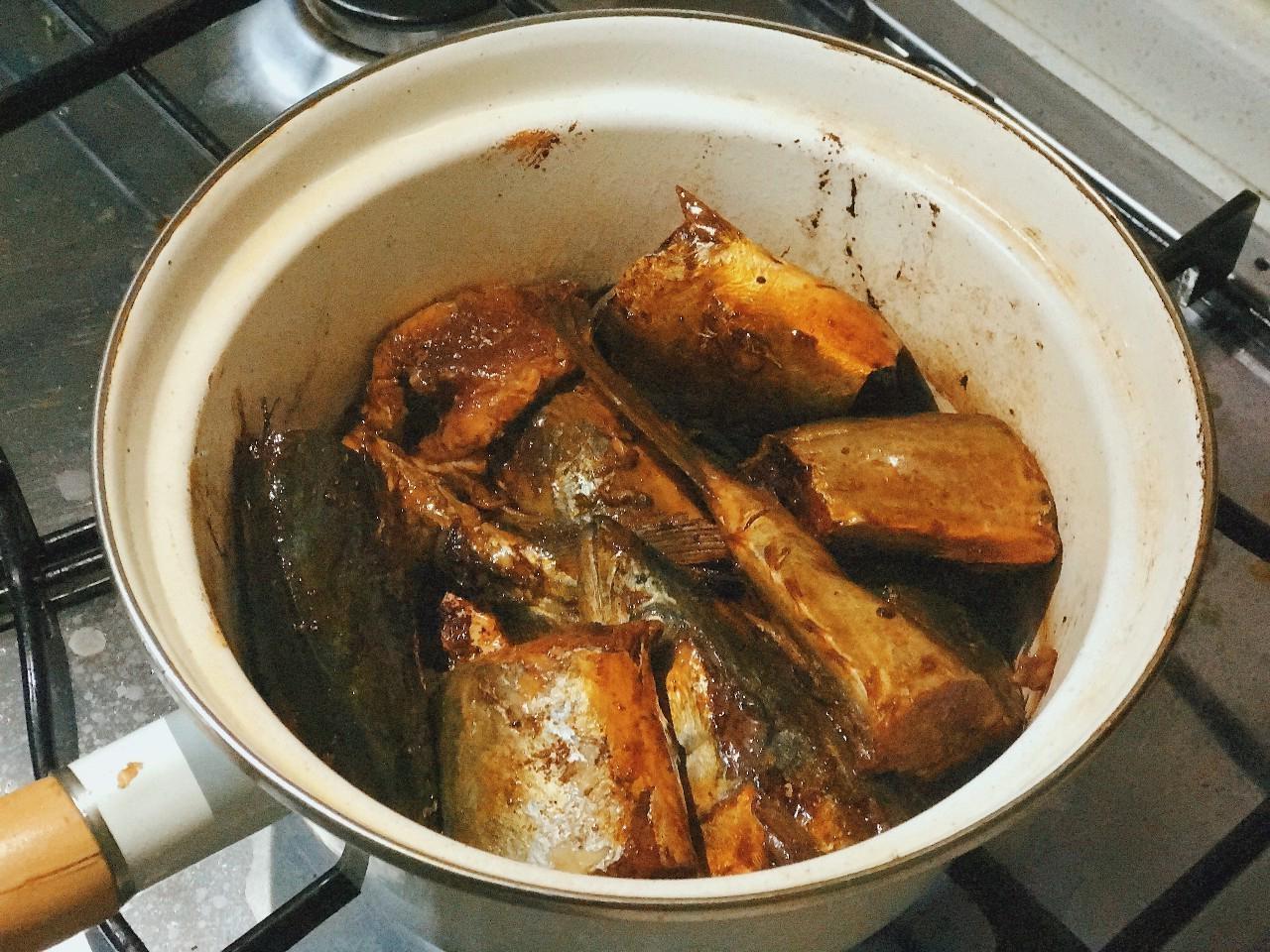 鱼肉|炖鱼时,加酒加醋去腥是大错特错!教你特好吃做法,上桌就抢光