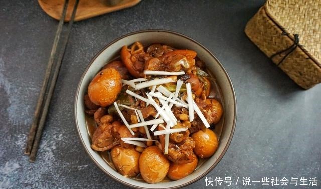 入口|猪脚加了一勺这个,味道香浓醇厚,入口肥而不腻,真是越吃越上瘾