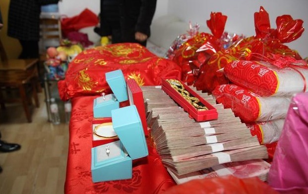 收到|九年前，我给了他3万的分手费，九年后，收到了100万的彩礼钱