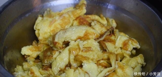 遍地|农村遍地是的马齿览,加上6只鸡蛋锅里一炒,又好吃又下饭