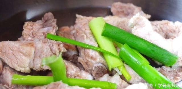 红亮|2分钟教你糖醋排骨做法,色泽红亮,酸甜适口又酥烂,比饭店好吃