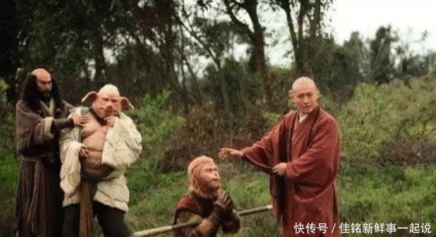 孙悟空|难怪六耳猕猴不惧孙悟空,你看他手中的铁棍啥来历?竟比金箍棒强