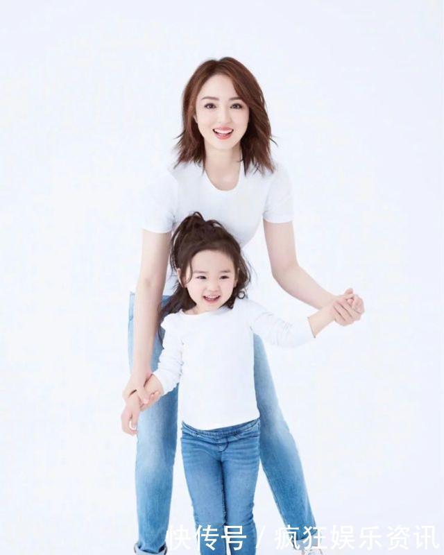 自导|董璇晒女儿跳舞视频，4岁小酒窝自编自导儿童舞，一字马太有范
