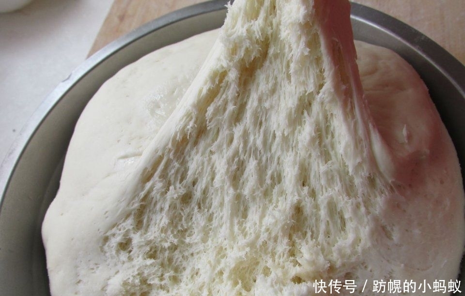  发酵|做包子发酵面团，一个小诀窍30分钟发满盆，包出包子暄软又好吃