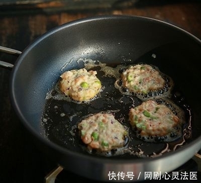 鱼法|香煎三文鱼饼 #非常规创意吃鱼法#