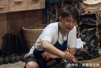  太费油|黄磊炒菜的时候太费油了，看到他倒下去的数量，怪不得嘉宾吃不下