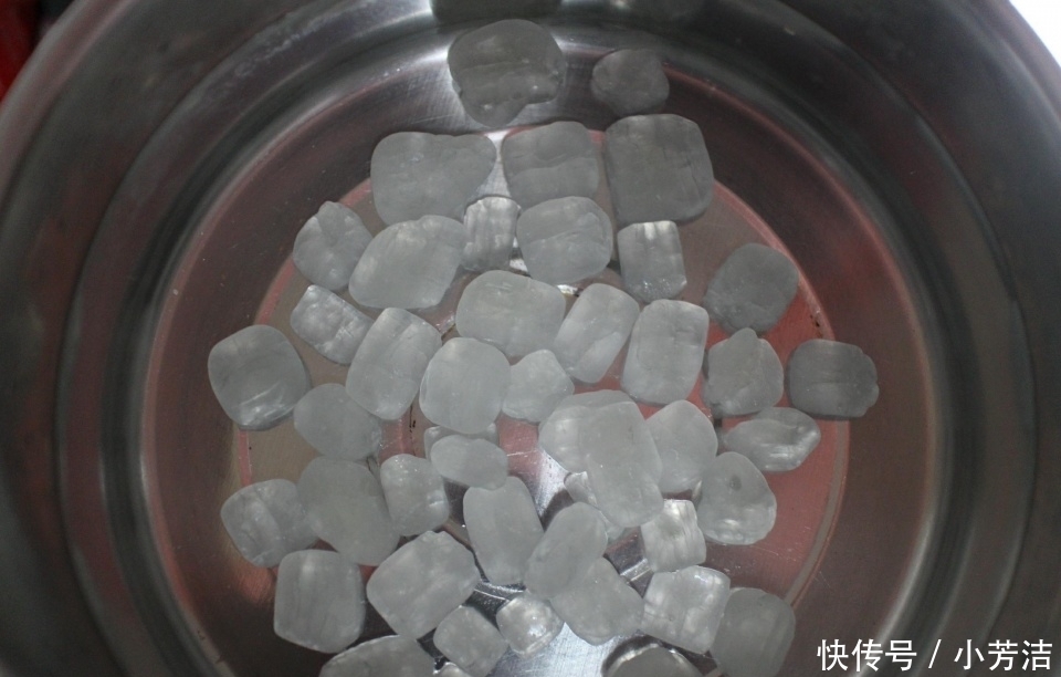  酸甜|教你自制杨梅罐头，酸甜爽口，做法简单不费事，大人小孩都爱吃